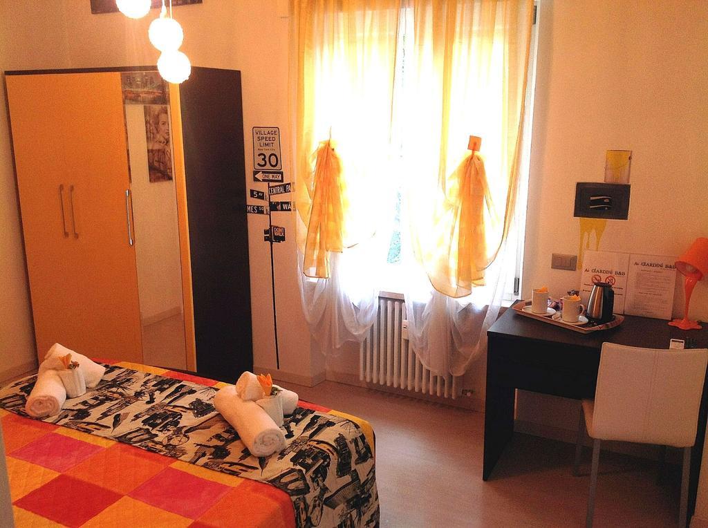 Ai Giardini Rooms -Vicino Ospedale Borgo Trento E Centro Storico Verona Habitación foto
