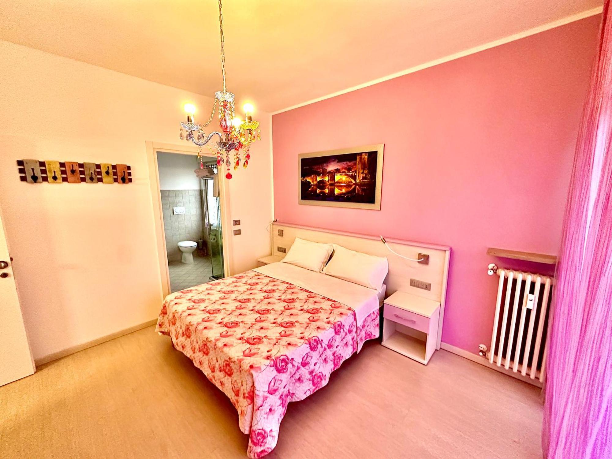 Ai Giardini Rooms -Vicino Ospedale Borgo Trento E Centro Storico Verona Exterior foto